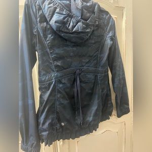 Lululemon Jacket!!